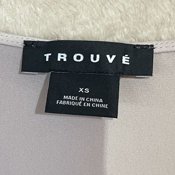 Trouve Long Sleeve Tie‎ / Lace-Up Neckline Blouse Beige Sz XS - Picture 2 of 7